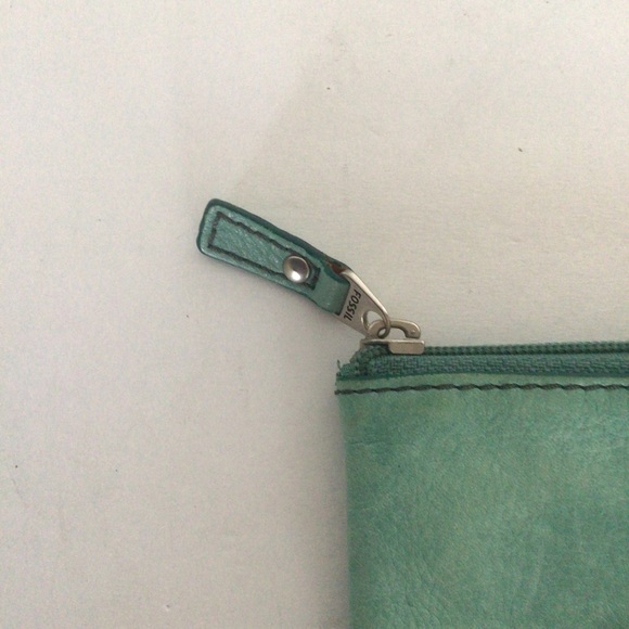 FOSSIL BLUE GREEN LEATHER ZIPPERED CARD CASE - Picture 12 of 13